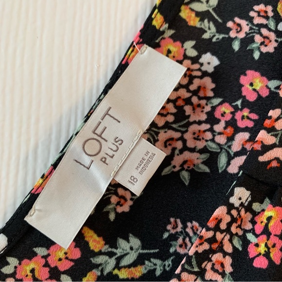 LOFT Plus Floral Print Flutter Shell Blouse - Size 18 - Picture 6 of 9